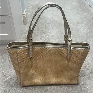 Tory Burch Elegant Tan Woven Tote Bag. Excellent Condition